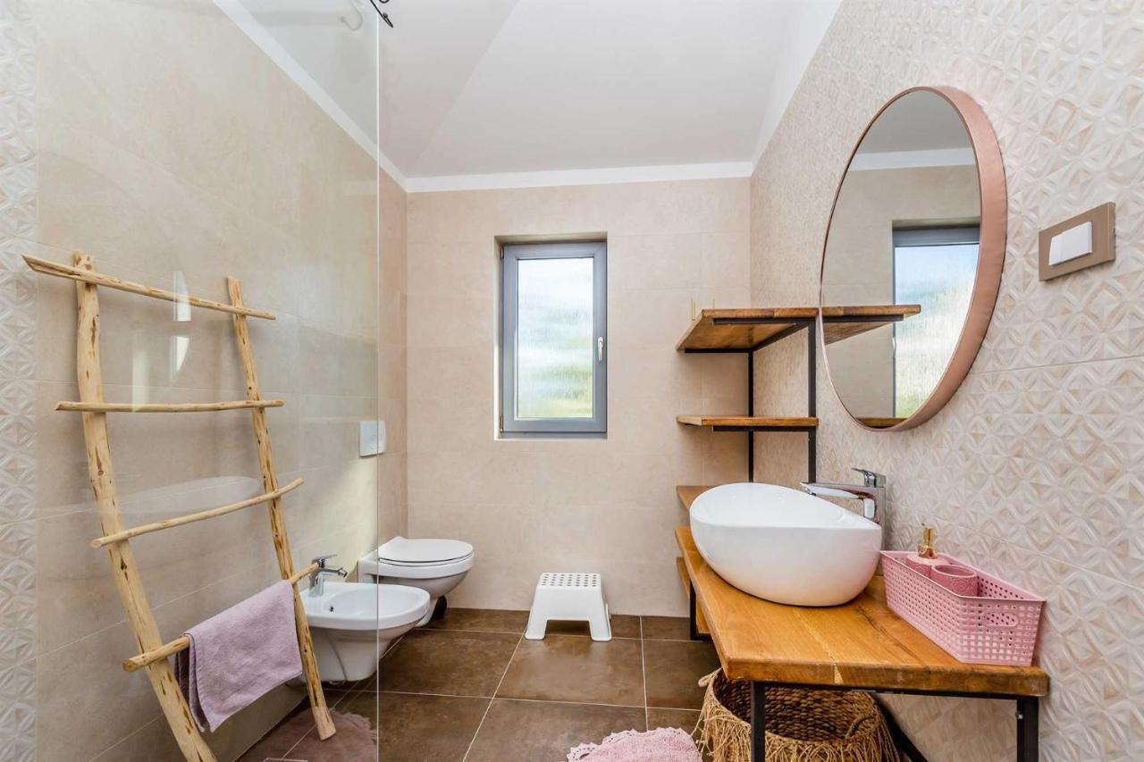 Luxury Viktorija With Private Pool Cizici